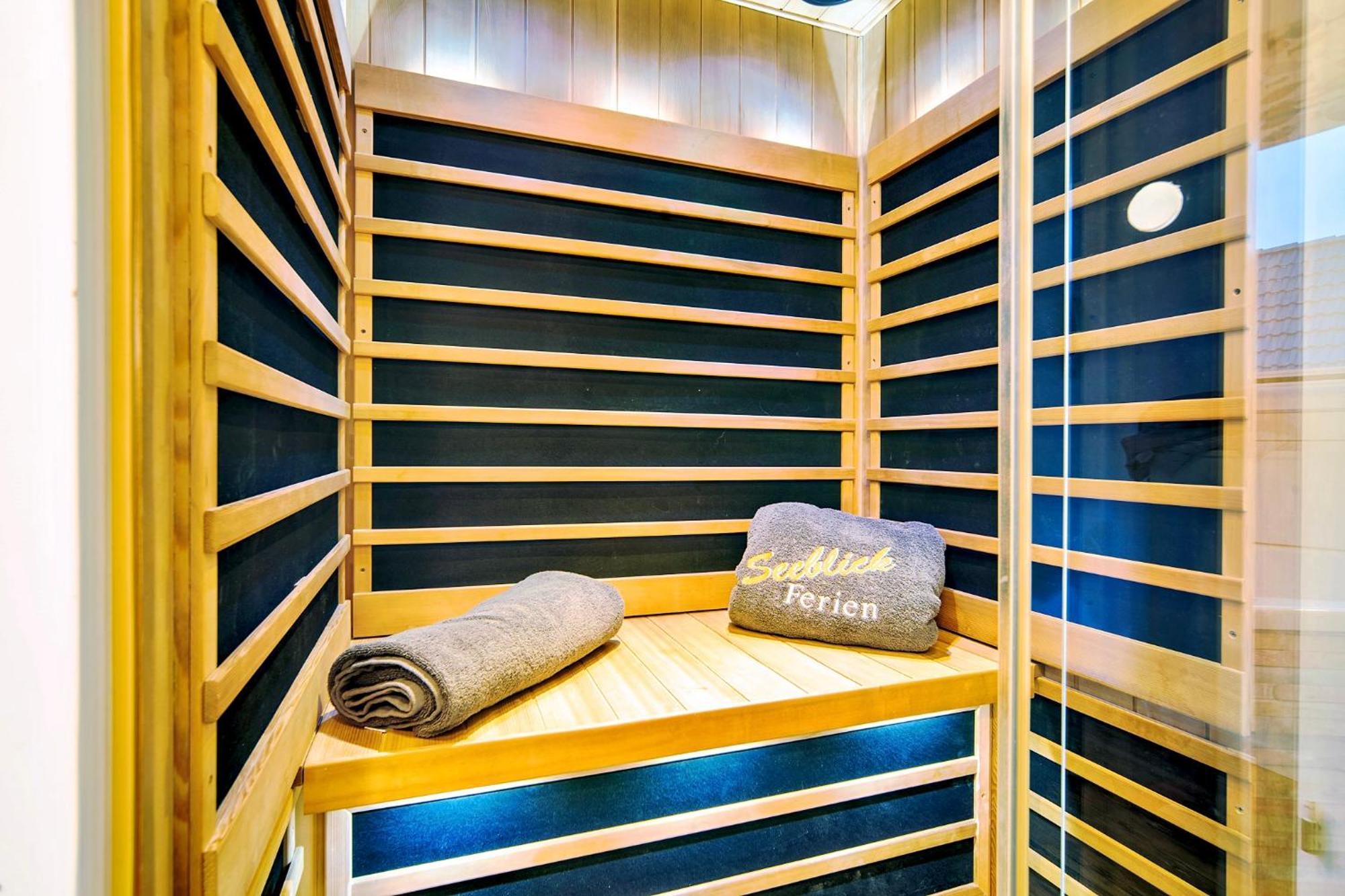 Ferienhaus Lieblingsplatz By Seeblick Ferien Oro, Direkte Wasserlage,Sauna,Kamin オルペニッツ エクステリア 写真
