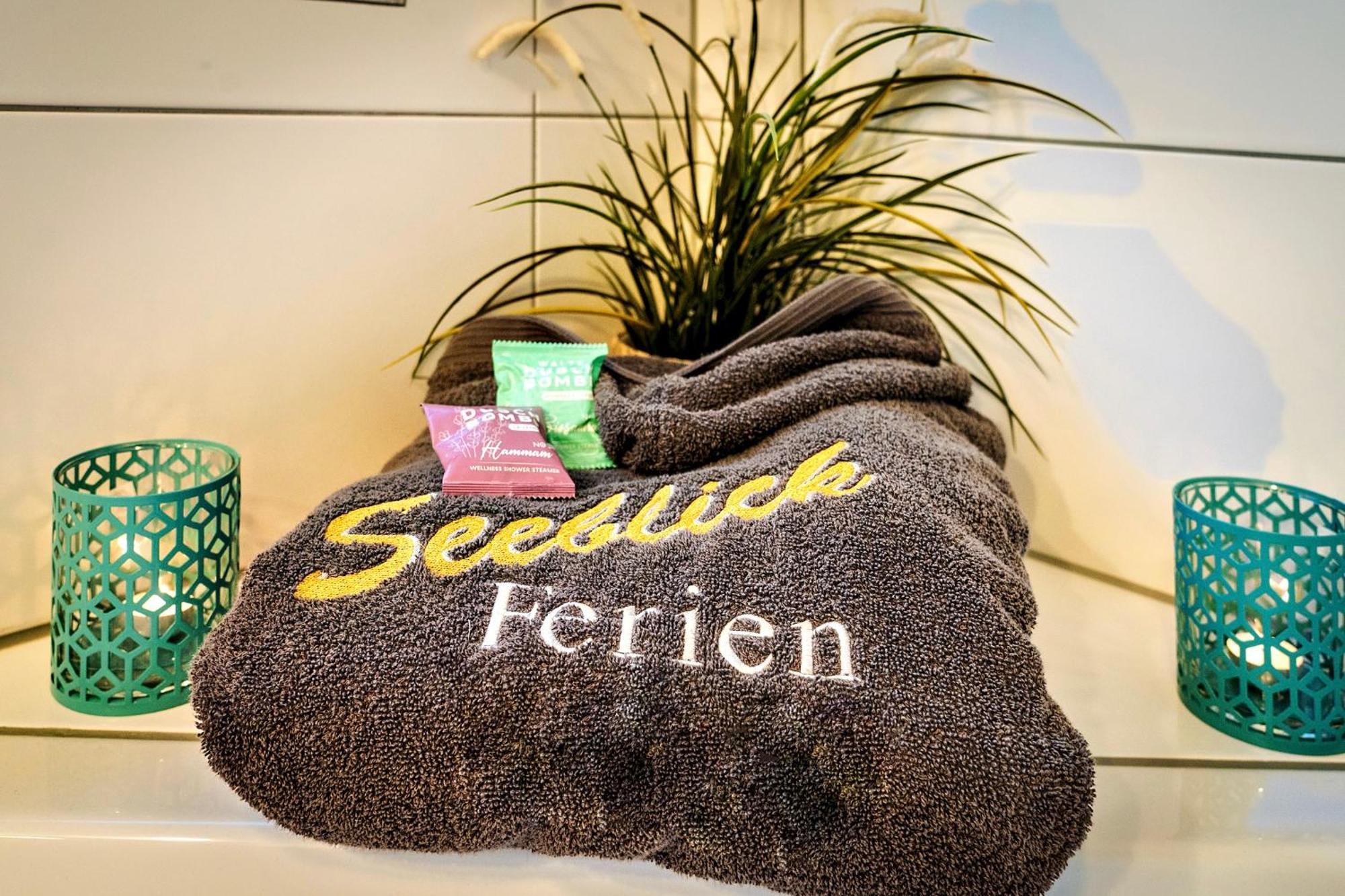 Ferienhaus Lieblingsplatz By Seeblick Ferien Oro, Direkte Wasserlage,Sauna,Kamin オルペニッツ エクステリア 写真